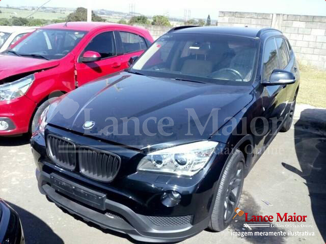 LOTE 008 - BMW X1 XDrive 28i Sport 2.0 ActiveFlex Automático 2015