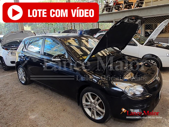 LOTE 014 - Hyundai i30 GLS 2.0 16V (aut) 2011