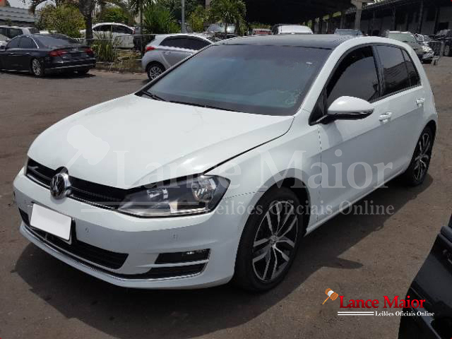 LOTE 032 - Volkswagen Comfortline 1.4 TSi 2015