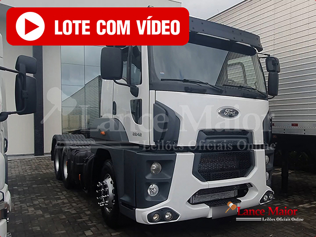 LOTE 008 - FORD CARGO 2842 E Turbo 6x2 2p 2014