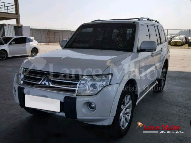 LOTE 036 - MITSUBISHI PAJERO FULL HPE 3.2 TURBO 2011