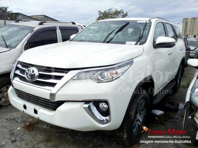 LOTE 014 - Toyota SW4 2.7 SRV 7L 4x2 (Aut) 2018