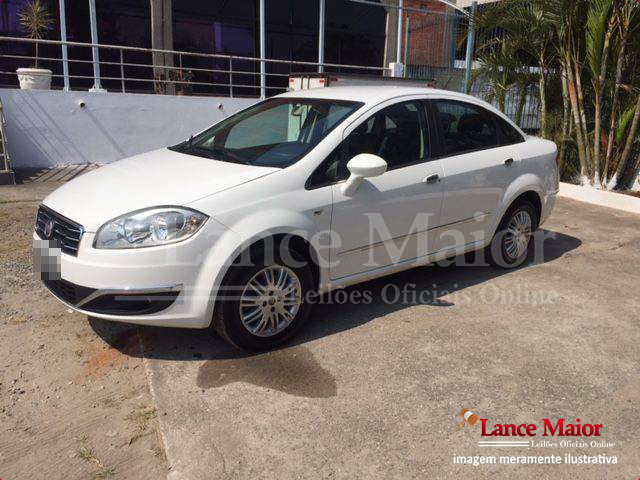 LOTE 029 - Fiat Linea Absolute 1.8 16V Dualogic 2015